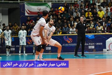 تصاویری از بازگشت هیجان والیبالی به سکوهای دورنالاریوواسی ارومیه