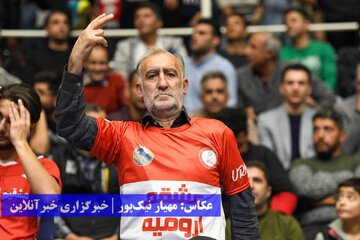 تصاویری از بازگشت هیجان والیبالی به سکوهای دورنالاریوواسی ارومیه