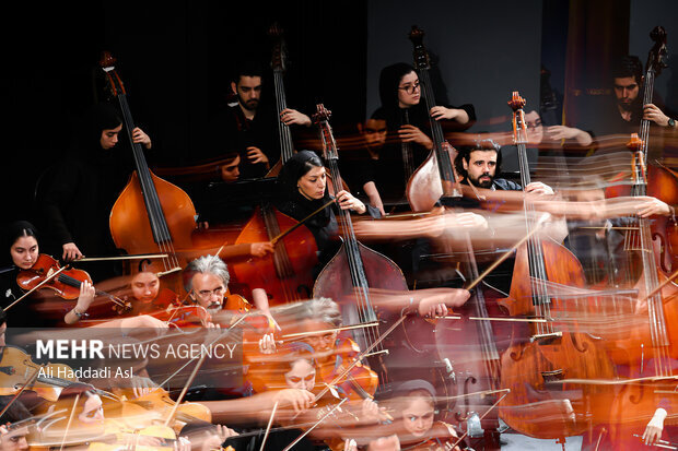 مردم برای استاد دوستداشتنی سنگ تمام گذاشتند