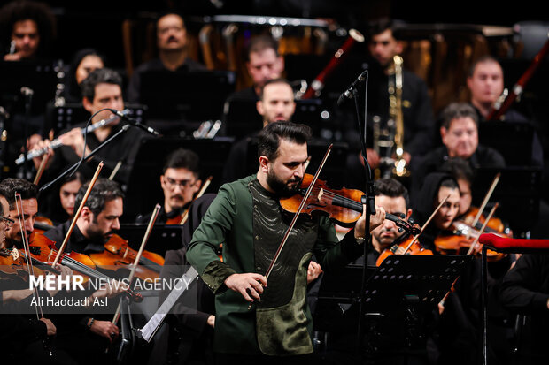مردم برای استاد دوستداشتنی سنگ تمام گذاشتند