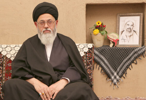 درخواست امام جمعه بجنورد از دستگاههای اطلاعاتی برای برخورد قاطع با نفوذ / امام جمعه یزد: از دیدگاه مدیران دولت رییسی برای موضوع محدودیت برق استفاده شود 3