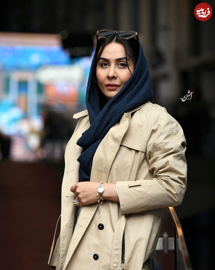 سارا والیانی سارا والیانی