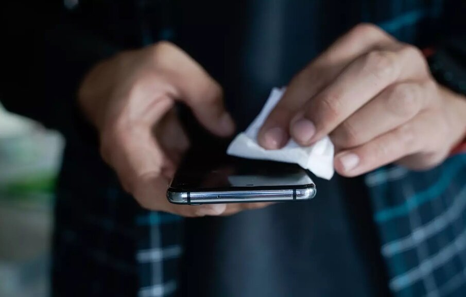 اگر بدانید که همراه همیشگیتان چقدر کثیف است!