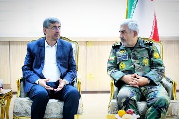 تاکید استاندار لرستان بر همراهی و همکاری مجموعه استان با ارتش