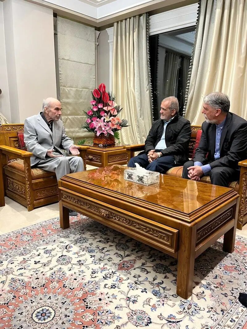 دیدار پزشکیان با داوری اردکانی