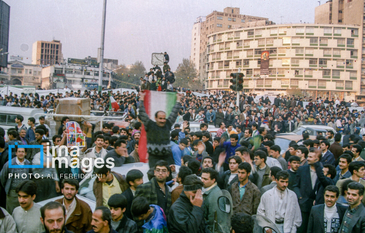 جشن صعود تاریخی فوتبال ایران - ۸ آذر ۱۳۷۶