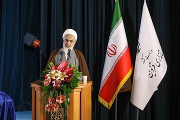 امیدواریم با حضور استاندار جدید شاهد اتحاد بیشتر باشیم امیدواریم با حضور استاندار جدید شاهد اتحاد بیشتر باشیم