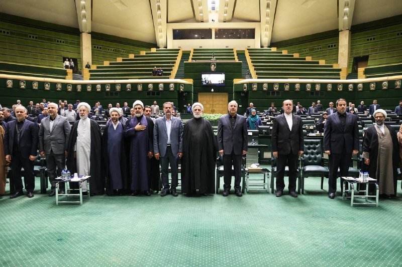 تصاویری از همنشینی قالیباف و محسنی اژه ای در صحن مجلس