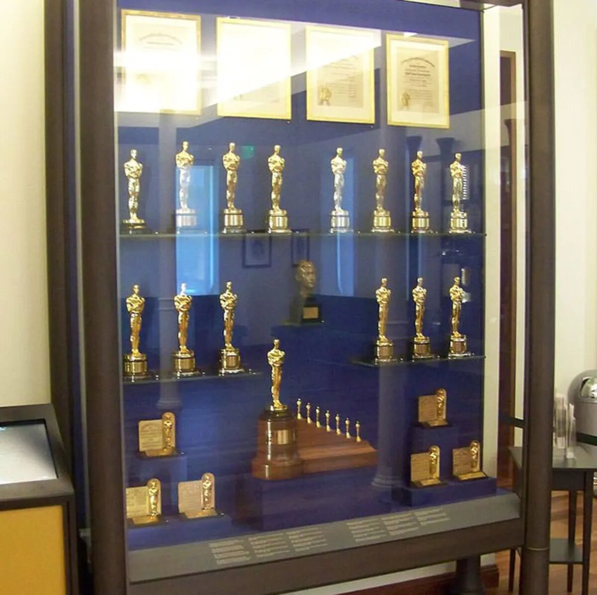 والت دیزنی، رویایی که دنیای کودکان را رنگارنگ کرد/ تولد «میکی ماوس»، «پینیکیو» و دیگر کارتونهای خاطره انگیز