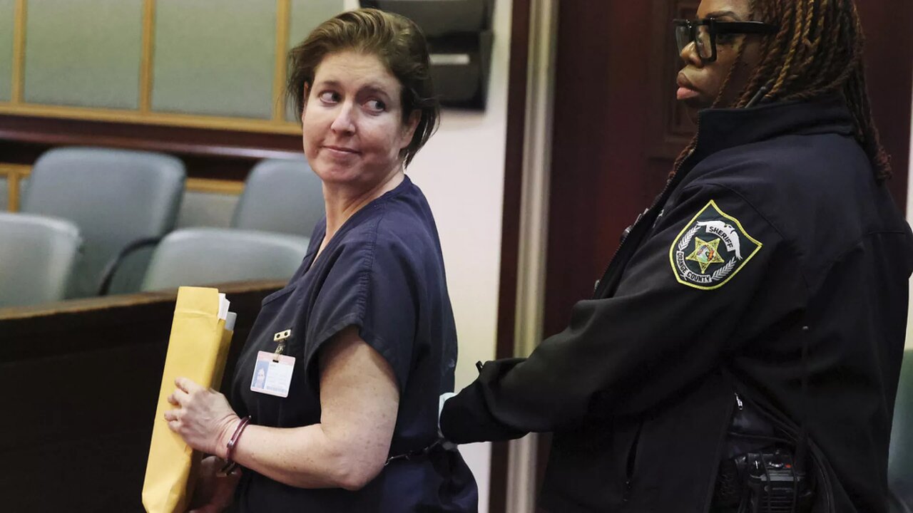 حبس ابد برای زنی که دوست پسرش را در چمدان زندانی و خفه کرد/ «مشغول بازی قایمباشک بودیم»