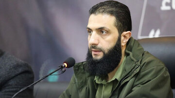 عکس | جولانی، رهبر تروریستهای تحریرالشام، در حال گفتوگو با شبکه CNN آمریکا عکس | جولانی، رهبر تروریستهای تحریرالشام، در حال گفتوگو با شبکه CNN آمریکا
