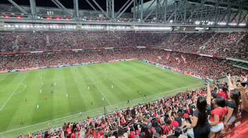 سپاهان - پرسپولیس فقط با حضور زنان سپاهان - پرسپولیس فقط با حضور زنان