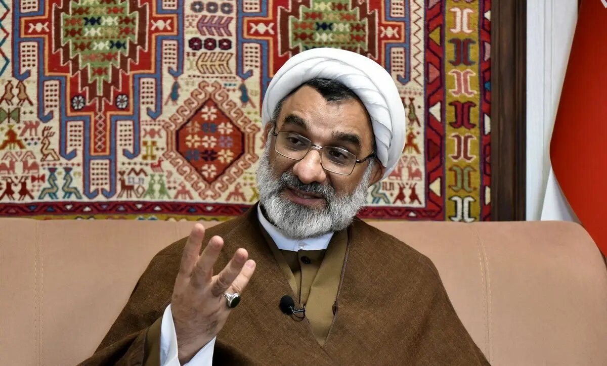 تغییر موضع خسروپناه در کمتر از یک هفته، از سمت دبیر شورای عالی انقلاب فرهنگی به مسئولیت خود به عنوان کارمند صداوسیما منتقل شده است. این جابجایی نقش وی در فضای رسانه‌ای و فرهنگی کشور را تحت تأثیر قرار می‌دهد.