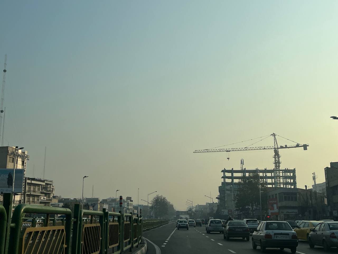 غیب شدن برج میلاد از میدان آزادی/آلودگی هوا از آزادی تا انقلاب غیب شدن برج میلاد از میدان آزادی/آلودگی هوا از آزادی تا انقلاب