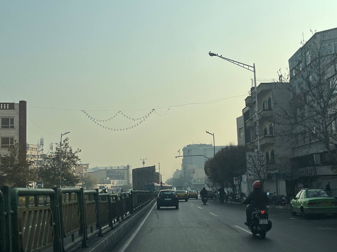 غیب شدن برج میلاد از میدان آزادی/آلودگی هوا از آزادی تا انقلاب غیب شدن برج میلاد از میدان آزادی/آلودگی هوا از آزادی تا انقلاب