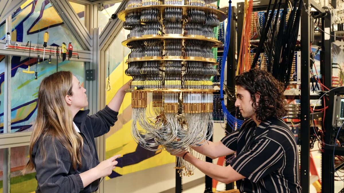 تراشه جدید گوگل، مشکلی که چهار برابر عمر کیهان زمان میبرد را حل کرد!