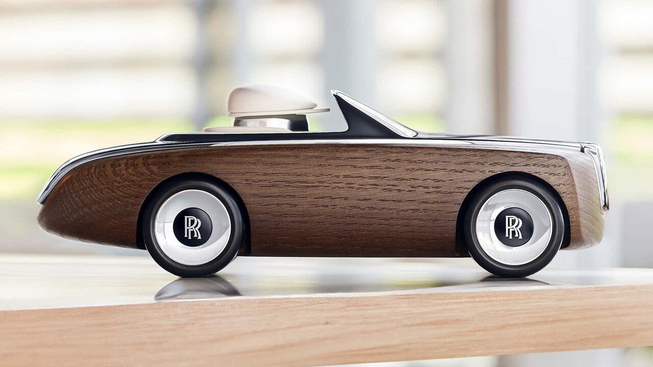 عکس | رولزرویس چوبی همقیمت پراید