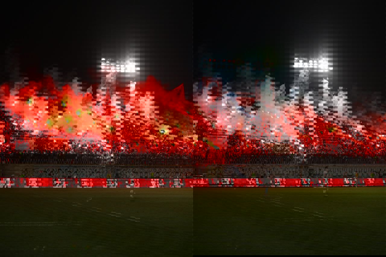 عکس| آتش بازی سنگین ملوانیها در سنسیروس/خون به پا شد!