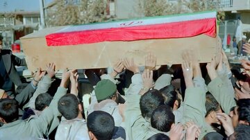 این شهید سر در بدن نداشت و با نامه قبولی دانشگاه شناسایی شد