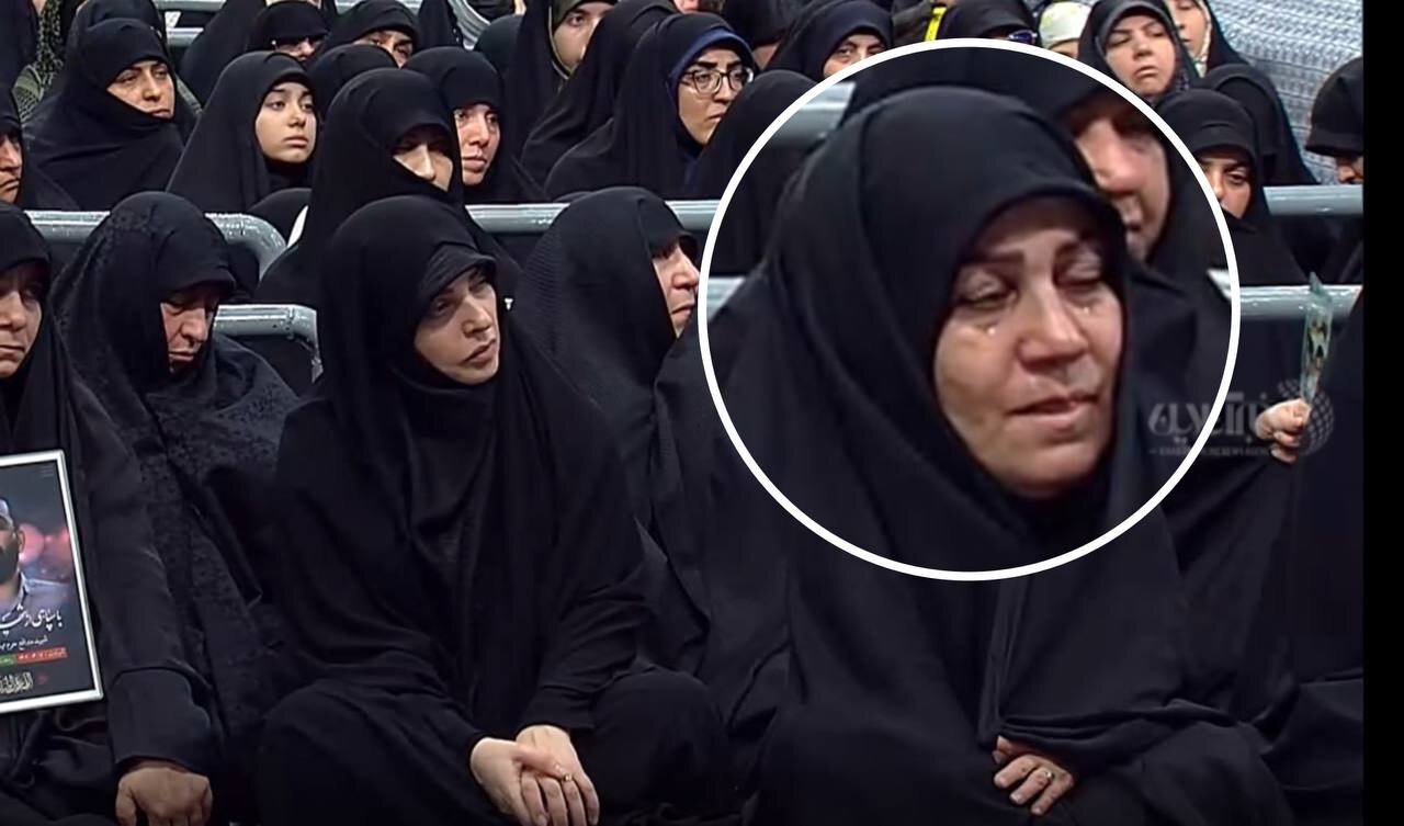 عکس | اشکهای یک زن ایرانی حین سخنرانی امروز رهبر انقلاب درباره سوریه و مدافعین حرم