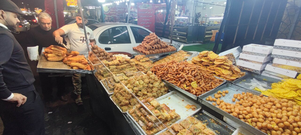 گزارش تصویری از لشکرآباد اهواز؛ خیابان فلافل و سمبوسه و کباب