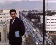 عزت الله انتظامی سال ۱۳۳۷روی پشت بام/ عکس