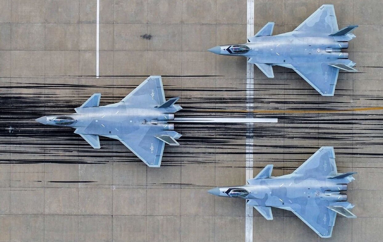 خط و نشان کشیدن اژدهای چینی برای «اف ۲۲»