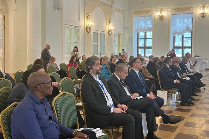 پیشنهاد رئیس کتابخانه ملی ایران به بریکس: دسترسی به نسخ خطی کمیاب را آسانتر کنیم