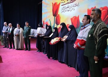 اجلاسیه ۱۸ شهیده زن استان سمنان برگزار شد