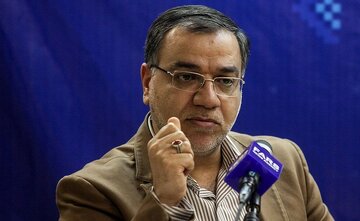 واکنش عضو دفتر رهبری به ادعای تحمیل برخی تصمیمها به رهبر انقلاب / افرادی که این صحبت ها را انجام میدهند رهبری را نمیشناسند