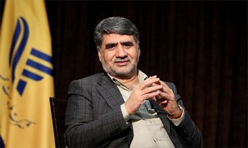 سبحانی فر: عارف تصمیم‌گیرنده نهایی برای باز کردن اینترنت نیست اما انتصاب او را باید به فال نیک گرفت