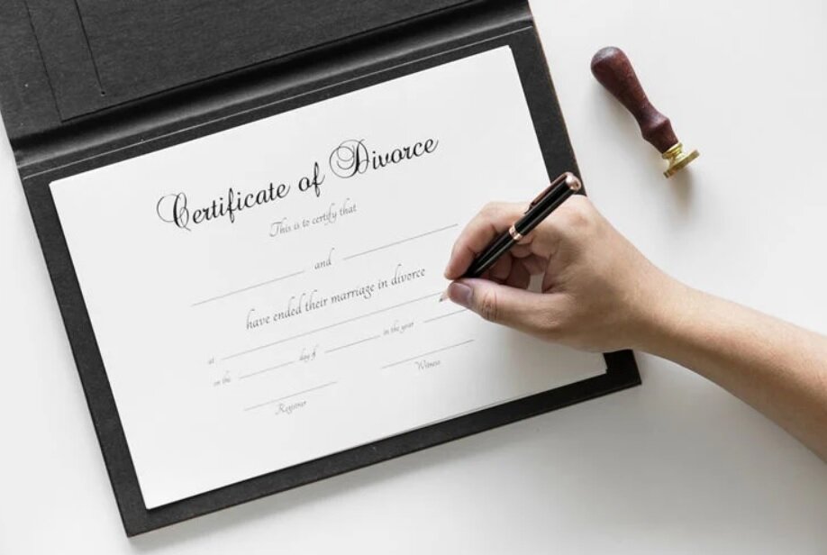 این زن و شوهر ۱۲ بار ازدواج کرده و از هم جدا شدند