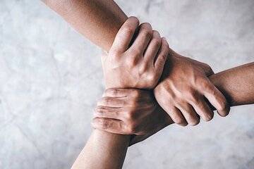 وظیفه مسلمانی ما در زمانه مشکلات معیشتی و فاصله طبقاتی چیست؟