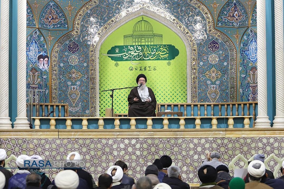 واکنش امام جمعه تهران به سخنان پزشکیان در سازمان ملل/ آنها که میخواهند این وحدت بماند در بی حجابی ندمند/ نظام حامی بی‌حجاب‌ها نیست