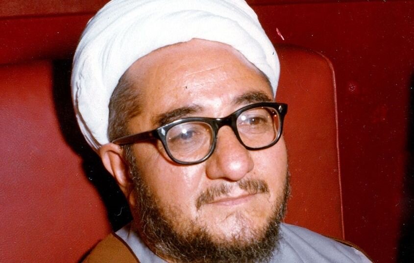 عکس‌های دیده‌نشده از صادق خلخالی