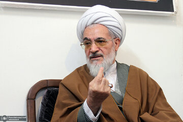 آیت الله بیات زنجانی: این صهیونیستها از نسل همان کسانی هستند که قبلا خودشان مشمول لطف ایرانیان بوده‌اند/ ایرانیان اسارت یهودیان در بابل را خاتمه دادند