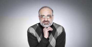 عکسی کمتر دیده شده از نوجوانی محمد اصفهانی بهعنوان مکبر در کنار شهید رجایی عکسی کمتر دیده شده از نوجوانی محمد اصفهانی بهعنوان مکبر در کنار شهید رجایی