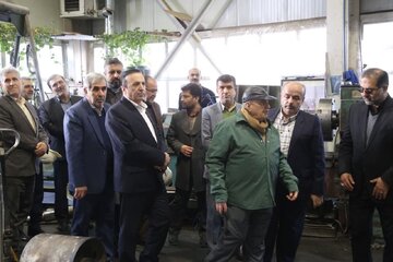 اولین بازدید استاندار قزوین از دو واحد تولیدی موادشوینده