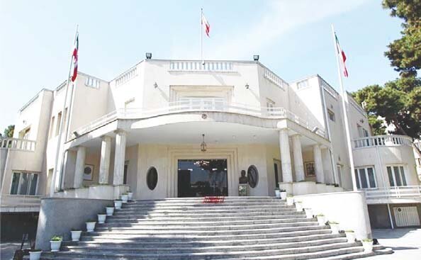 بودجه نهاد ریاست جمهوری چقدر است و چند نفر پرسنل دارد؟/ در ساختمانهای سفید و قرمز چه میگذرد؟