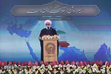 دهه کرامت باید با نشاط دینی، خدمت اجتماعی و معرفت‌افزایی همراه شود