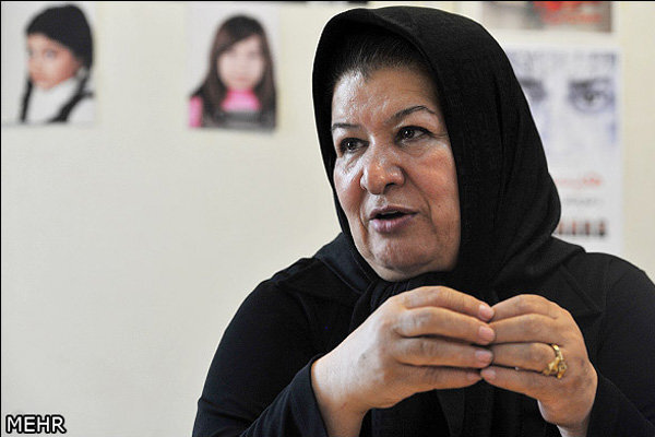 نظر پوران درخشنده در مورد «دولت عشق» چیست؟ نظر پوران درخشنده در مورد «دولت عشق» چیست؟