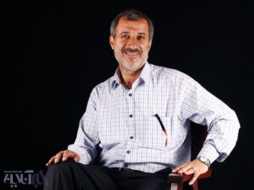 دم دبیر گرم که با گردن کلفتی از دولتیها پول میگیرد و خرج ورزش میکند