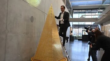 گرانترین درخت کریسمس در آلمان رونمایی شد /عکس