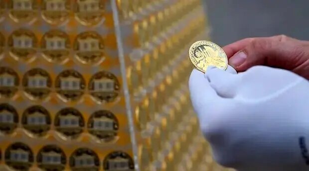 گرانترین درخت کریسمس رونمایی شد/ عکس