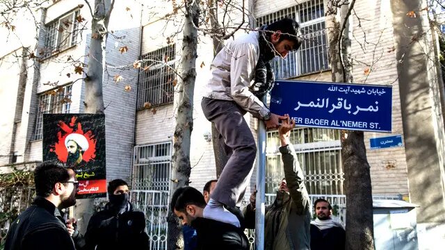 تمام نامگذاریهای پرحاشیه شورای شهر؛ از فروغ فرخزاد، شجریان و صمد بهرنگی تا عقبنشینی از تغییر نام بیستون/ نام پادشاهی که ماندگار شد