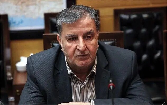 یوسفیانملا بیان کرد که بودجههای مازاد کشور، به مشکلاتی برای دولت و ملت منجر شده است. وی همچنین اشاره کرد که حمایت از موسسات خصوصی، فضای لازم برای پروژههای عمرانی را محدود کرده است. یوسفیانملا بیان کرد که بودجههای مازاد کشور، به مشکلاتی برای دولت و ملت منجر شده است. وی همچنین اشاره کرد که حمایت از موسسات خصوصی، فضای لازم برای پروژههای عمرانی را محدود کرده است.