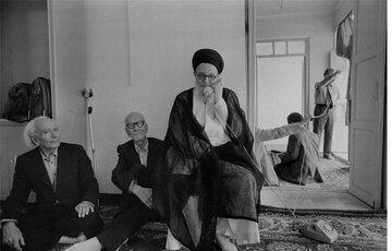 روزی که هاشمی رفسنجانی از آیت‌الله شریعتمداری انتقاد کرد