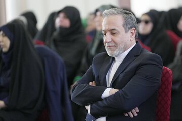 وزير الخارجية الإيراني : عام 2025 سيكون عاما مهما بالنسبة للملف النووي الإيراني وزير الخارجية الإيراني : عام 2025 سيكون عاما مهما بالنسبة للملف النووي الإيراني