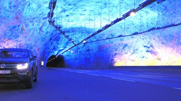 عکس | طولانیترین تونل جادهای دنیا