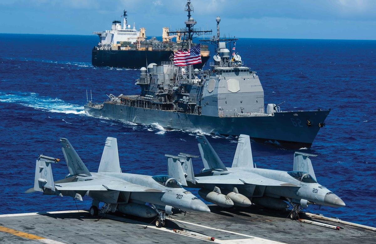 چرا بدنه جنگندهها و کشتیهای نظامی به رنگ خاکستری است؟